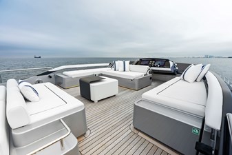 FERRETTI GROUP TRADE 21 FERRETTI GROUP TRADE 2021 RIVA YACHT 88' Folgore Motor Yacht Yacht MLS #446434 21