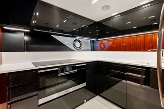 FERRETTI GROUP TRADE 63 FERRETTI GROUP TRADE 2021 RIVA YACHT 88' Folgore Motor Yacht Yacht MLS #446434 63