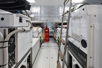 FERRETTI GROUP TRADE 67 FERRETTI GROUP TRADE 2021 RIVA YACHT 88' Folgore Motor Yacht Yacht MLS #446434 67