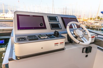 NIRVANA BY THE SEA 17 Flybridge
