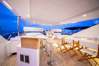 NIRVANA BY THE SEA 12 Flybridge