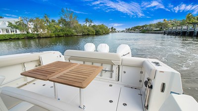 RIKI TIKI 14 Cockpit table