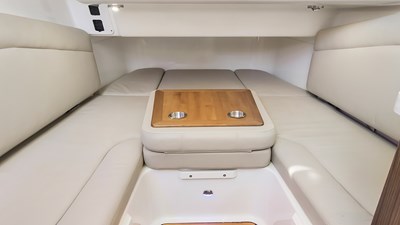 RIKI TIKI 21 Cabin (settee)