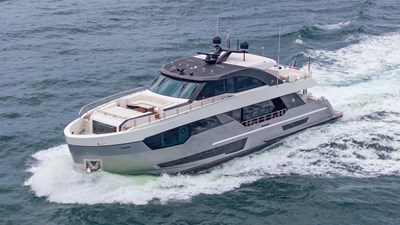 PINCH ME 1 2021 Ocean Alexander 28R