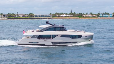 PINCH ME 3 2021 Ocean Alexander 28R