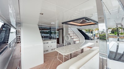 PINCH ME 5 2021 Ocean Alexander 28R