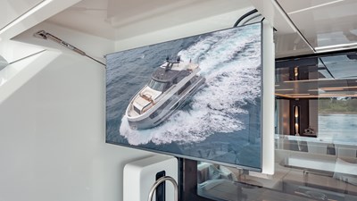 PINCH ME 7 2021 Ocean Alexander 28R