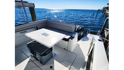 2023 Jeanneau Leader 10.5 WA Series 2| 36' 6 