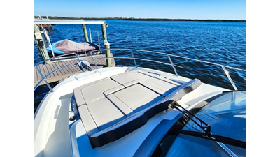 2023 Jeanneau Leader 10.5 WA Series 2| 36' 17 