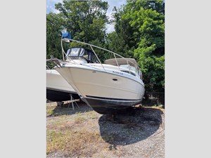 32' Bayliner 2004 305 Express 4 