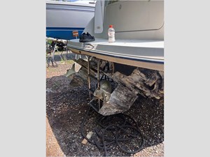 32' Bayliner 2004 305 Express 5 