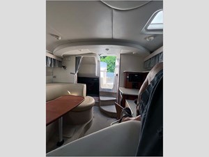 32' Bayliner 2004 305 Express 20 