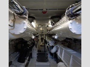 70' Magnum Marine 1987 Custom 70' Express Cruiser 17 