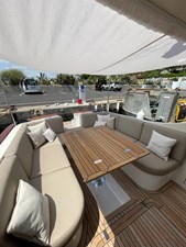 Gagliotta lobster 35 3 Exterior saloon table configuration