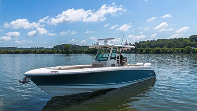 ALL THE RAGE 26 Port bow profile