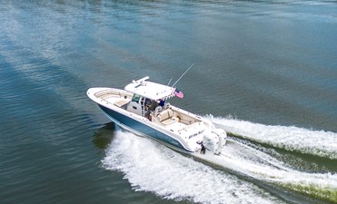ALL THE RAGE 40 Port quarter profile