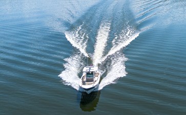 ALL THE RAGE 48 2017 Boston Whaler 330 Outrage underway