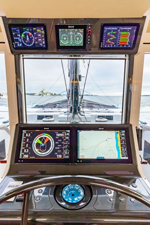 MOONWAVE, 2012 Gunboat 60: Instruments