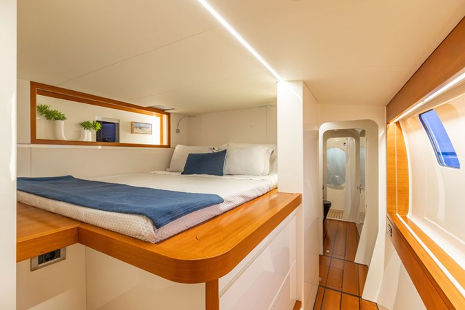MOONWAVE, 2012 Gunboat 60: Owners Cabin