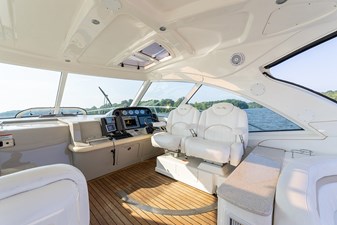 BETTER TOGETHER VI 17 Helm seats