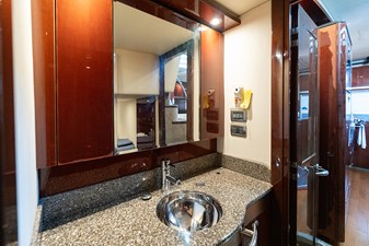 BETTER TOGETHER VI 35 Guest vanity sink/mirror