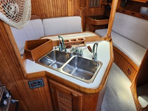 COURAGEOUS LADY 13 Galley 6