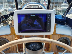 COURAGEOUS LADY 33 Helm 2