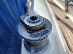 COURAGEOUS LADY 36 Winch