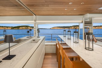 ESSENZA 8 Dining
