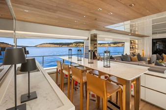 ESSENZA 9 Dining