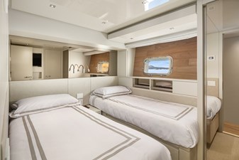 ESSENZA 30 Guest Stateroom