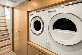 ESSENZA 32 Washer and Dryer
