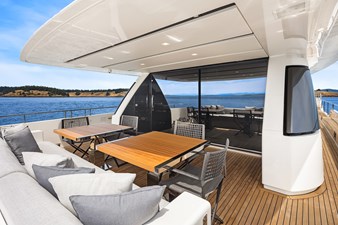 ESSENZA 45 Aft Deck