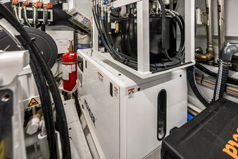 ESSENZA 60 Engine Room