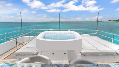 SEA AXIS  8 