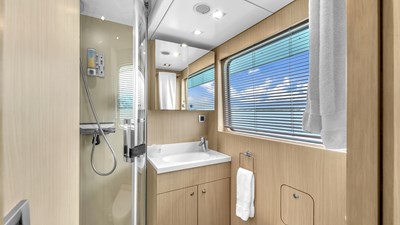 SEA AXIS  23 