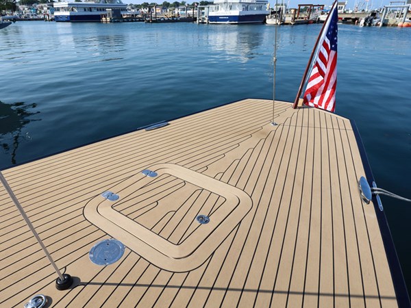 WELCOME: 2024 Leonardo Eagle 44 Aft Deck