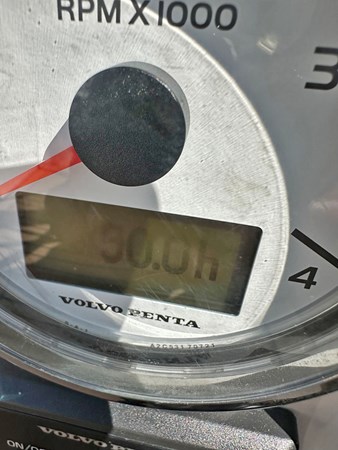 WELCOME: 2024 Leonardo Eagle 44 Engine Hours 50, July 2025