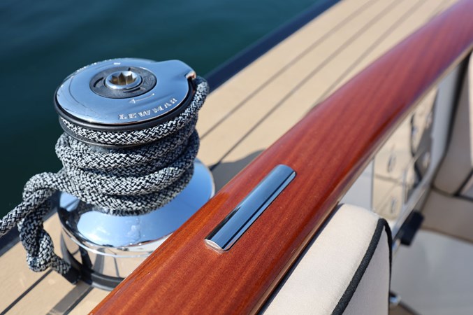 WELCOME: 2024 Leonardo Eagle 44 Primary Winch Detail