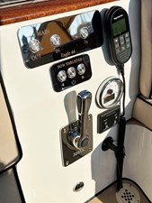 WELCOME 16 WELCOME: 2024 Leonardo Eagle 44 Port Cockpit Controls