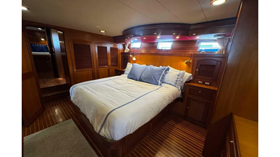 2002 Marlow 65 | 65ft 21 