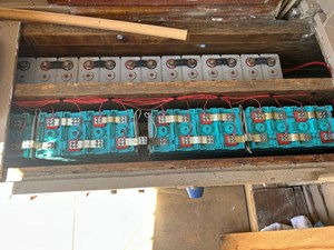 MS BLUE PEARL 33 LITHIUM ION BATTERIES 72 VOLT