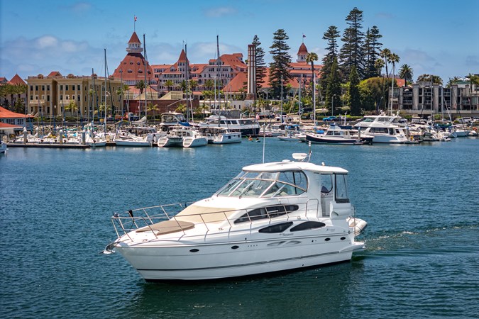 2008 Cruisers Yachts 415 