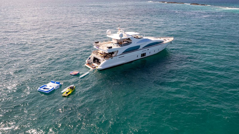 Insieme with full compliment toys