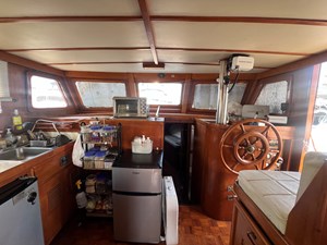 MARINE TRADER EUROPA 6 