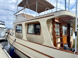 MARINE TRADER EUROPA 29 