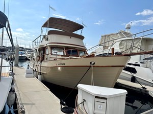 MARINE TRADER EUROPA 32 