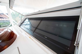 Flybridge 9