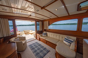 DREADNOUGHT 13 Salon