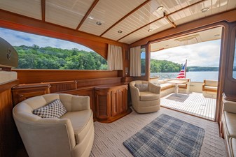 DREADNOUGHT 14 Starboard Salon